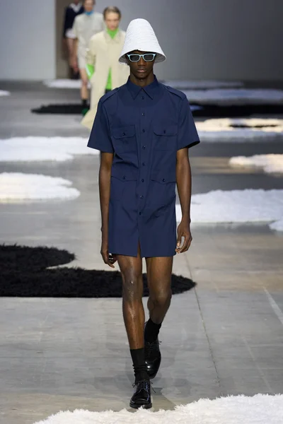 Look 13
